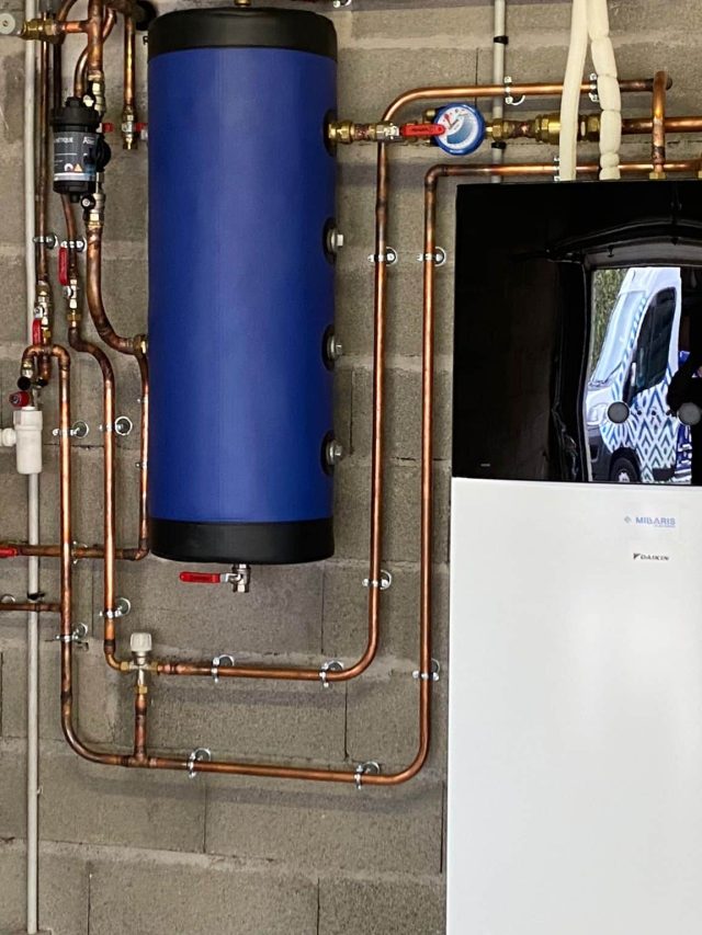 Luzenac (ariège) : pose d&rsquo;une pompe à chaleur air-eau Altherma 3R mixte à split