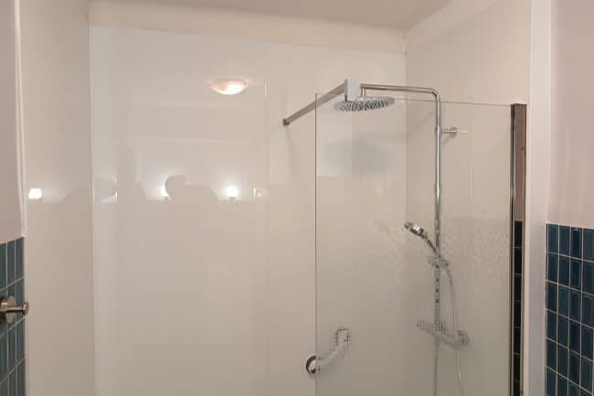 installation douche PMR à Savignac les Ormeaux 2